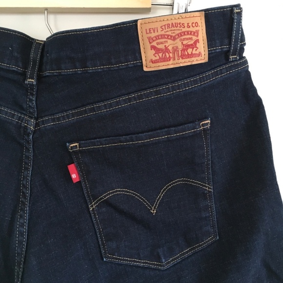 Levi’s Bermuda Shorts Dark Wash Denim Womens Sz 33 Stretch 12” Inseam Beach - Picture 7 of 15